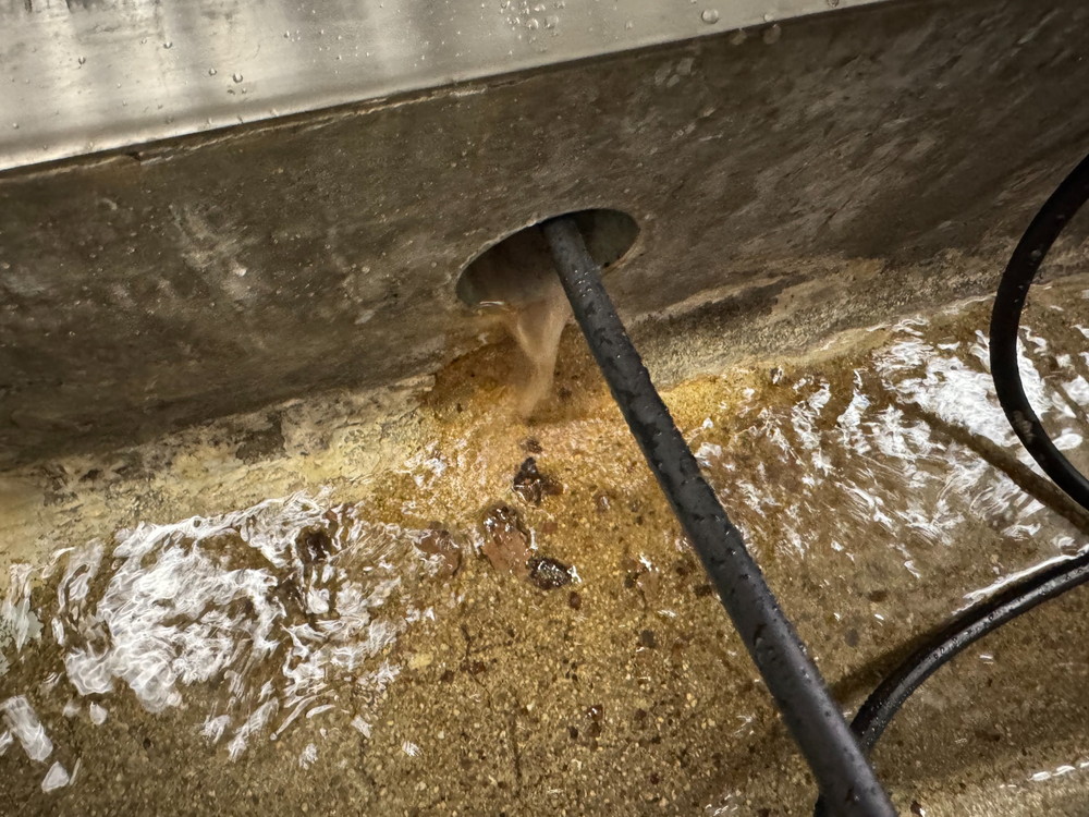 高圧洗浄で奥までスッキリ